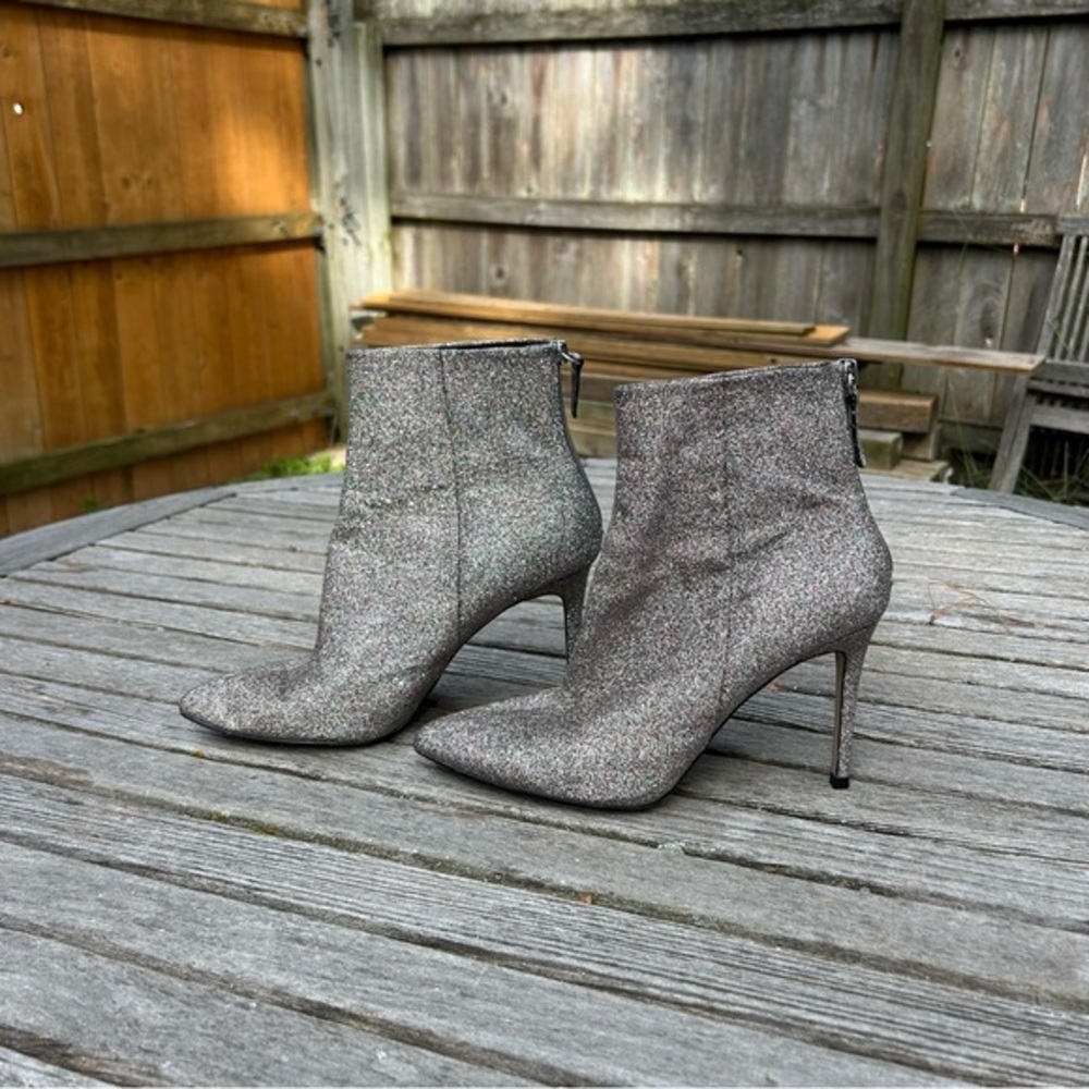 Steve‎ Madden Carey Silver rainbow Glitter Ankle-High boots size 8.5